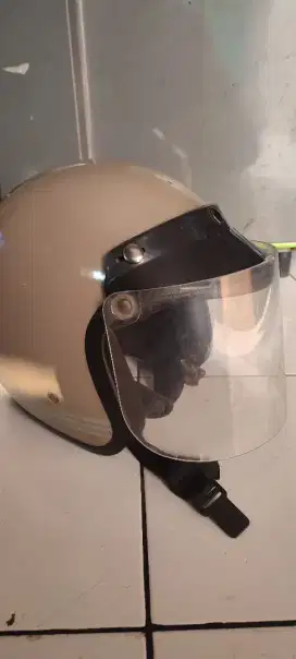 Helm Bogor Classic Kaca Bening Datar