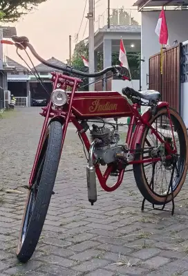 Sepeda motor roundtank flatank modif 80 CC lawas vintage vespa antik