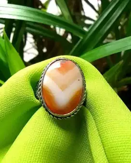 Batu akik junjung derajat