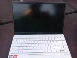 Asus Zenbook Ryzen 5