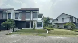 Rumah Baru 2 lantai Hoek Taman di Tatar Simakirana KBP