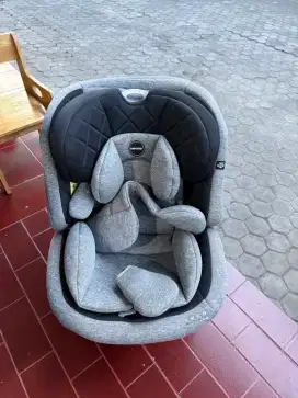 Carseat baby does 360 free rotate