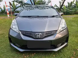 JAZZ RS MATIC 2011 2012 PAJAK PANJANG KM LOW KONDISI BODY MULUS TRAWAT