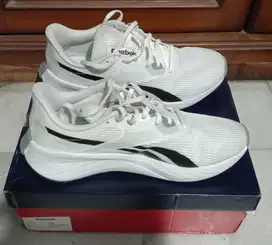 sepatu reebok energen tech plus