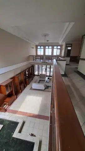 Rumah Homy Dekat Supermarket Komplek Elit Siap Huni 2 Lantai