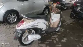 Scoopy 2011 carbu