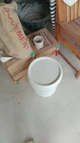 Cat tembok interior dan exterior