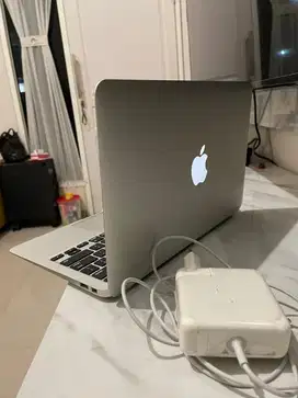 Macbook Air 11inch early 2015