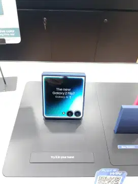 Samsung Galaxy Z Flip 7 (Bisa dikredit menggunakan Home Credit)