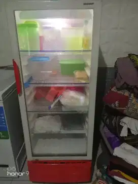 Di jual cepat Showcase sharp