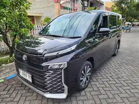TOYOTA NEW VOXY 2.0 MATIC FACELIFT 2023 HITAM SURABAYA