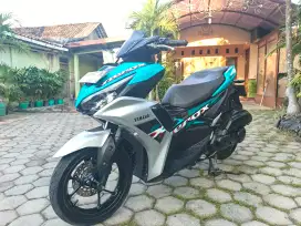 New Aerox connected cyan silver