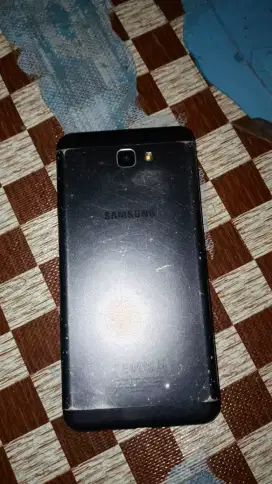 Jual samsung j7 prime 3/32 minus hanya tompel yg lainnya normal semua