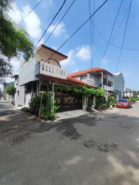 Rumah 2Lantai Hoek Cocok Untuk Kost di Pondok Bambu Duren Sawit Jaktim