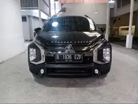 Mitsubishi Xpander Cross Black Edition AT 2021 Abu-abu PREMIUM B1936EZ