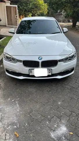 BMW 320i F30 Luxury 2018
