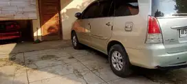 Toyota Kijang Innova 2010 Bensin