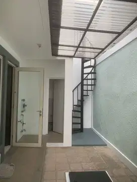 DIJUAL RUMAH BAGUS: New Jasmine Summarecon  (Dekat Sekolah PAHOA )