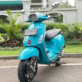 DIJUAL CEPAT Piaggio Vespa SPRINT S 150 IGET ABS Th 2021 WARNA BLUE AU