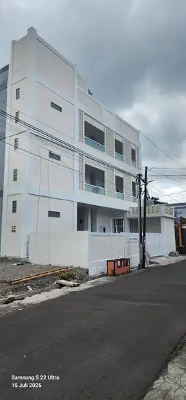 Dijual Murah Kost 3 Lt Bangunan Baru Lokasi Strategis Dekat Kampus UGM