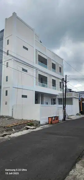 Dijual Murah Kost 3 Lt Bangunan Baru Lokasi Strategis Dekat Kampus UGM