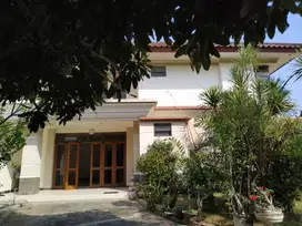 Rumah Kota Pasuruan, Jl.dr Wahidin STRATEGIS, ROW 2,5 MOBIL