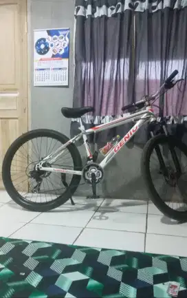 Di jual murah cepat sepeda mtb Genio