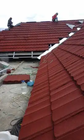 Rangka atap baja ringan terpasang dll