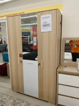 Lemari Pakaian Murah 3 Pintu