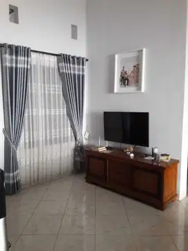 Disewakan Rumah Full Furnished di Condong Catur dkt Pamela 6 Swalayan