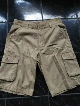 Celana pendek cargo