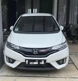 JUAL Honda Jazz RS AT 1.5 2016 - Penggunaan pribadi (wanita)