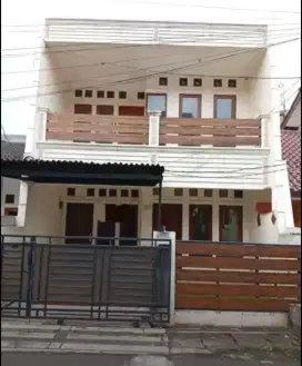 RUMAH MEWAH DI PTB PONDOK KELAPA