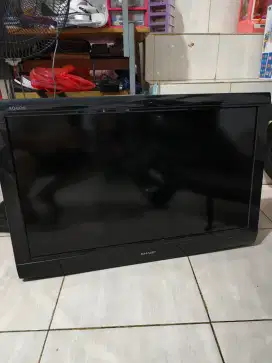 TV Sharp 42 inchi
