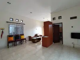 Disewakan Rumah Nyaman Full Furnished di Perumahan Nogotirto dkt AYWS