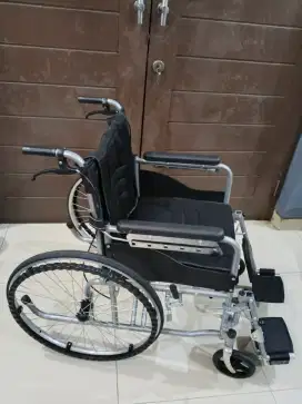 kursi roda lipat