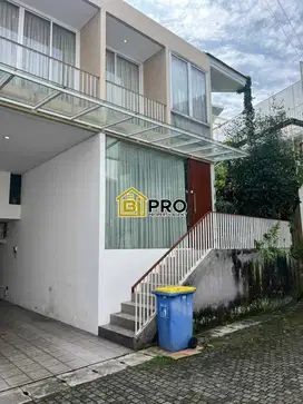 FOR SALE RUMAH SIAP HUNI FULL FURNISHED DI KEMANG JAKSEL