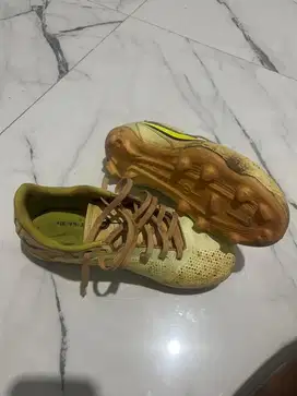 Sepatu Bola Nike Ori