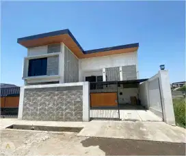 Rumah Kantor di Cisaranten Siap Huni ada Basement Harga Nego