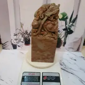 BATU GIOK NAGA LANGIT UNIK