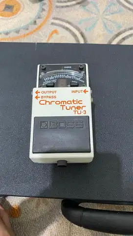 Boss chromatic tuner efek gitar tu 3