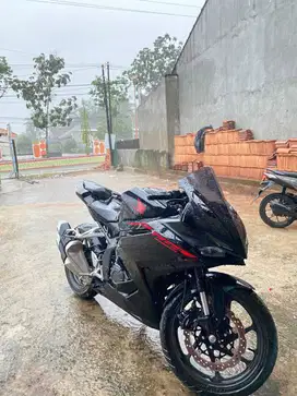 Honda CBR250RR Lengkap