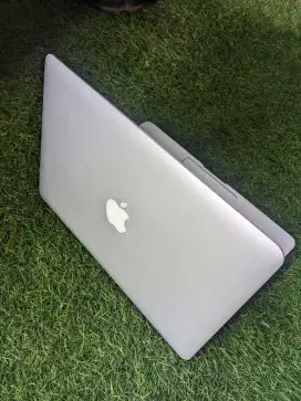 MacBook Air 2017 i5 8/256