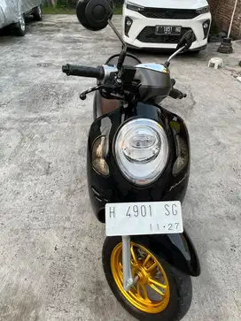 SCOOPY PRESTIGE