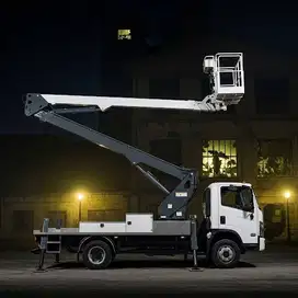 15 meter jangkauannya bisa untuk disewa SKYLIFT SURABAYA