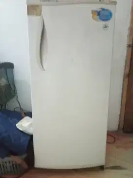 Kulkas merek lg
