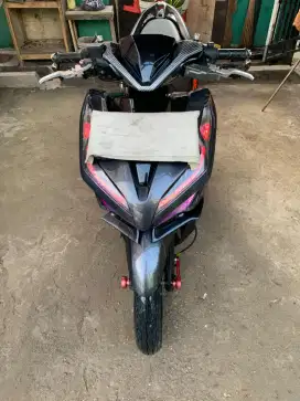 Vario 2018 125 Grey