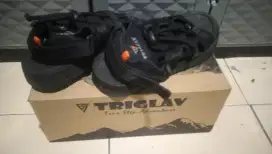 Sepatu sandal peria/wanita
