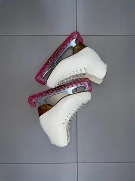 Sepatu ice skating / ice skating boots (figure skating) risport antare