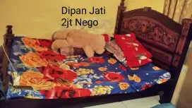 Dipan kayu jati